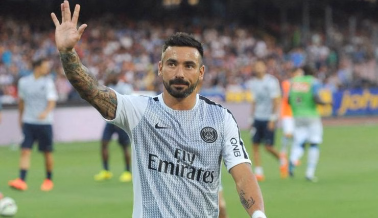 Lavezzi è ricoverato in clinica