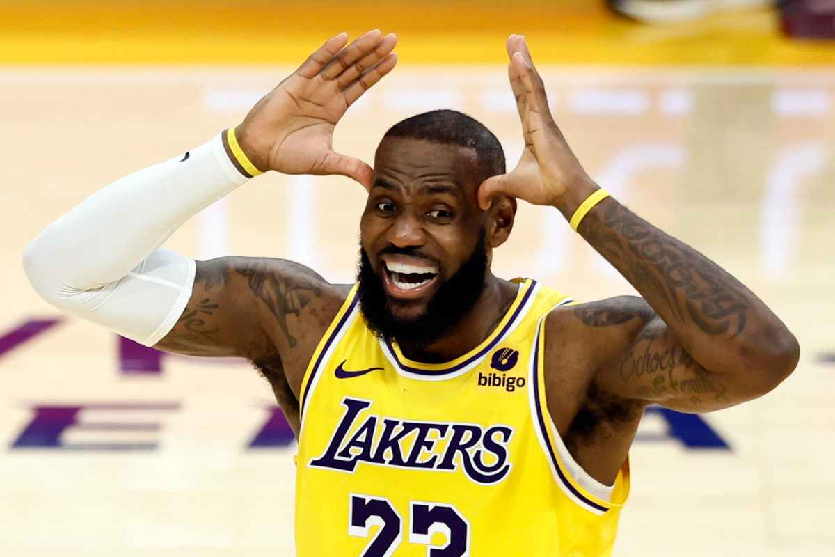 Ufficialità NBA, esulta LeBron James