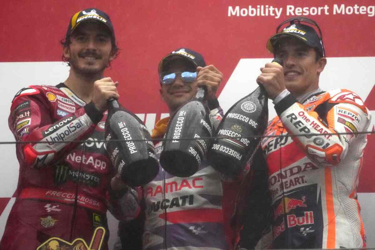 È scontro tra Marquez e Bagnaia