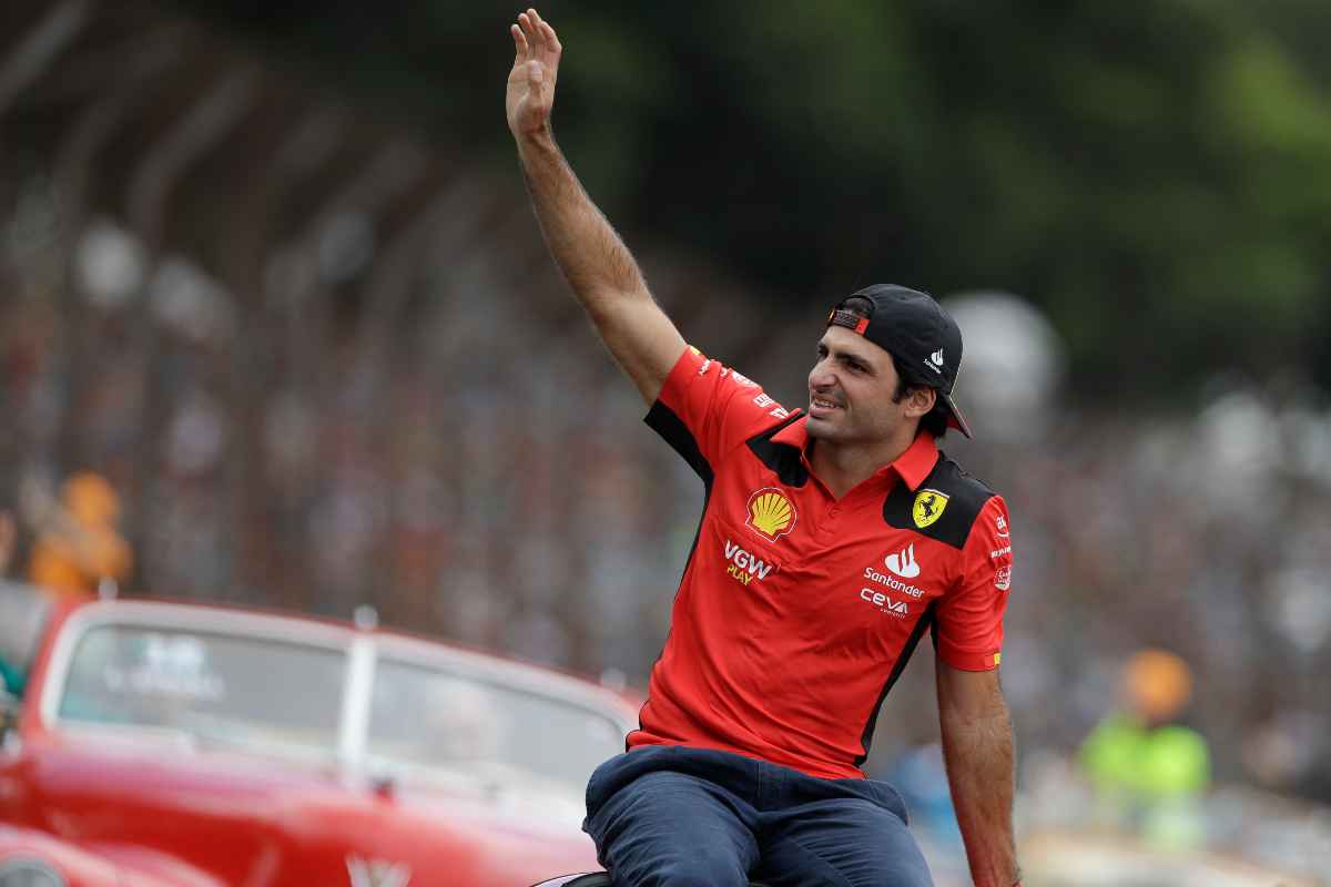 ferrari sainz danneggiato polemiche