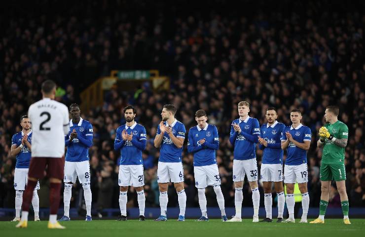 L'Everton ricorre contro la penalizzazione in classifica e spera in un blocco del calciomercato