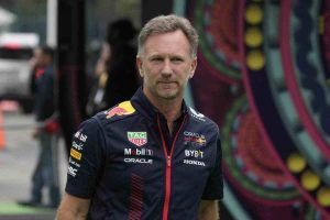 il Team Principal Red Bull Horner commenta Hamilton in Ferrari