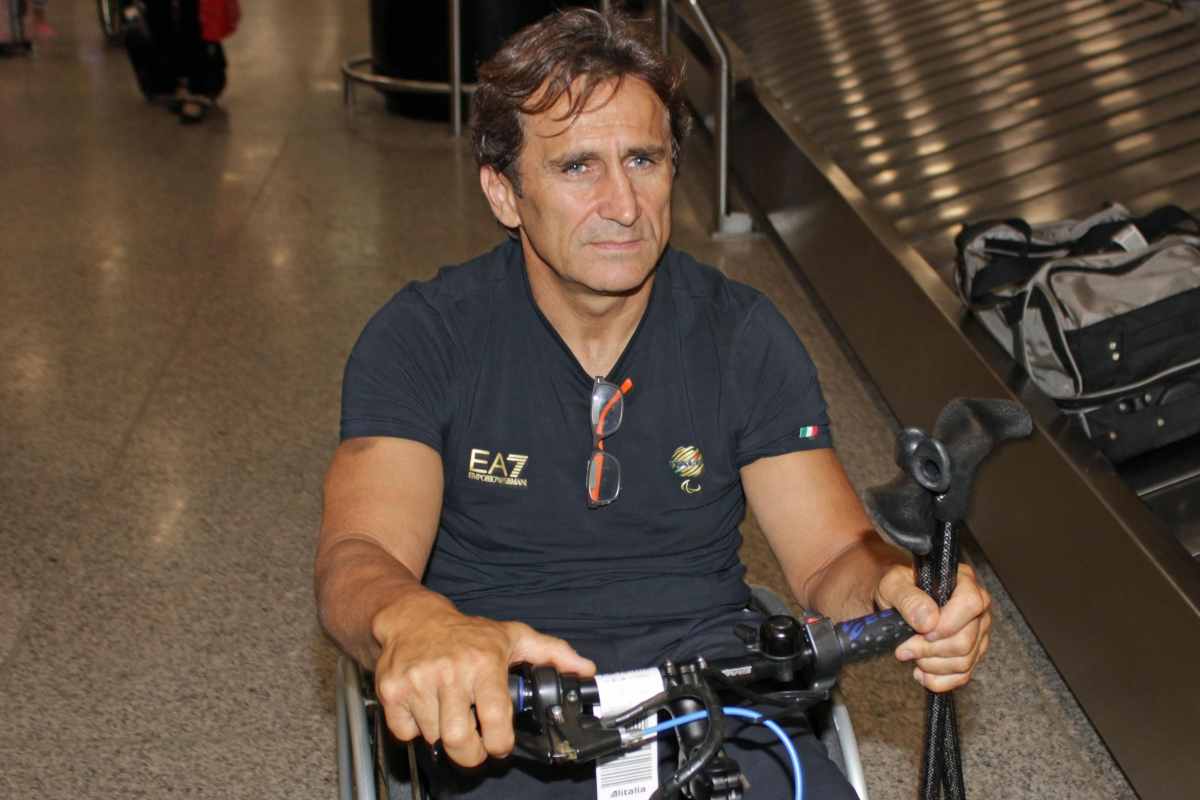 Lacrime per Alex Zanardi: l'omaggio è da brividi