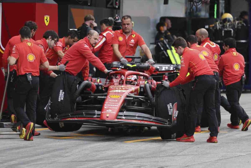 Ferrari, allarme 'rosso': perché Hamilton rischia di essere un flop