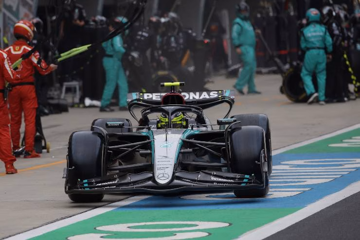 Hamilton, ecco il dramma con la Mercedes