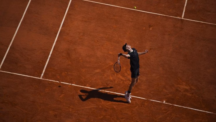 Sinner torna in campo a Madrid