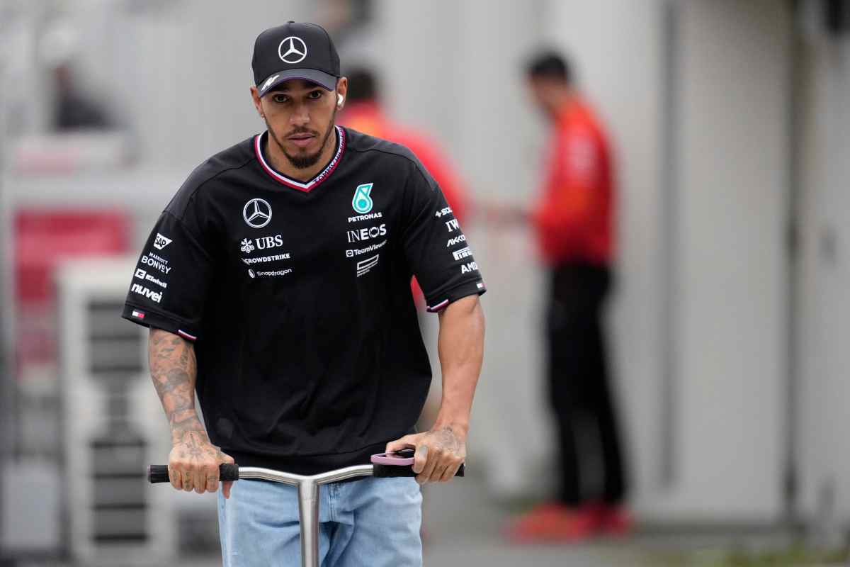 Tutti in ansia per Lewis Hamilton