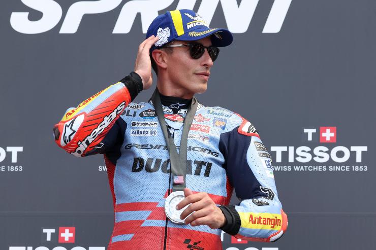 La coppia spagnola fa sognare i tifosi: Marquez con Acosta
