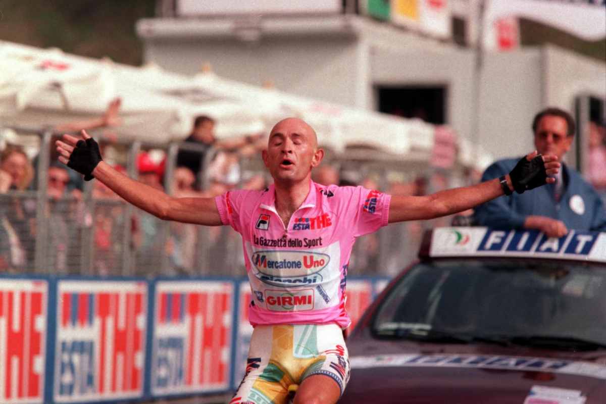 Tifosi di Pantani in lacrime