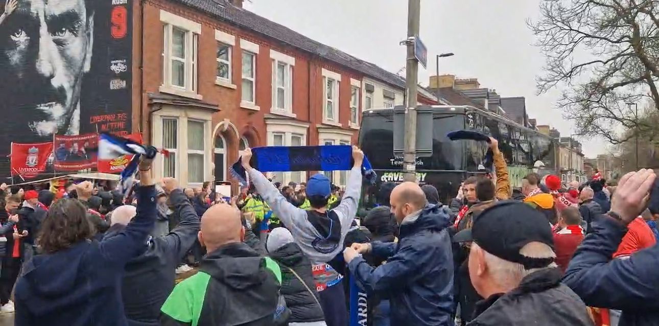 Liverpool-Atalanta, la squadra nerazzurra è arrivata ad Anfield (VIDEO)
