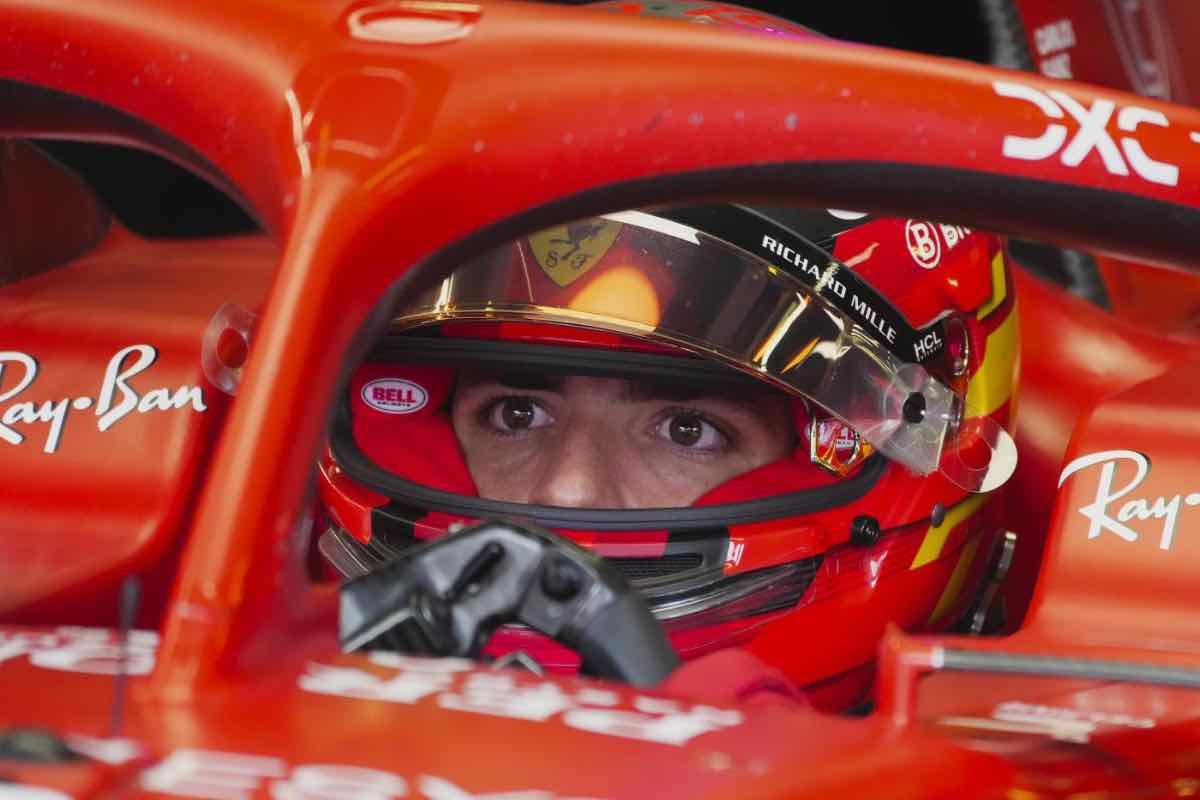 Sainz mette la firma, scossone in F1