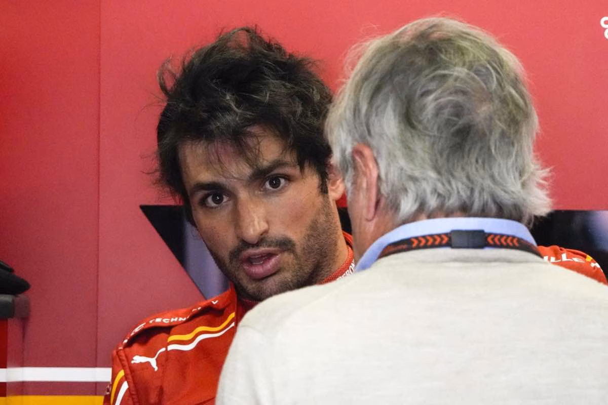 Sainz sconvolto, colpa è di Hamilton