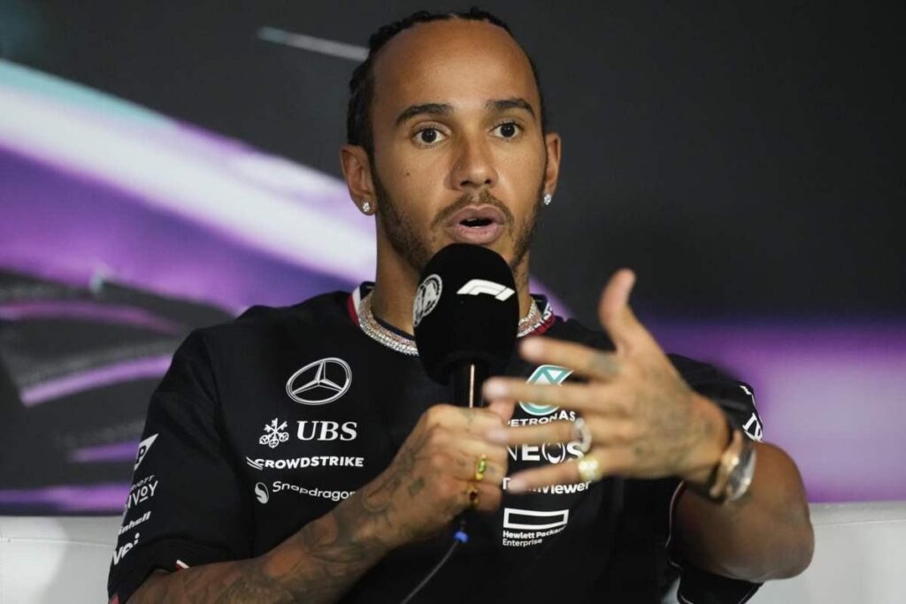 Hamilton, l'annuncio scuote l'universo Ferrari: i tifosi sono senza parole