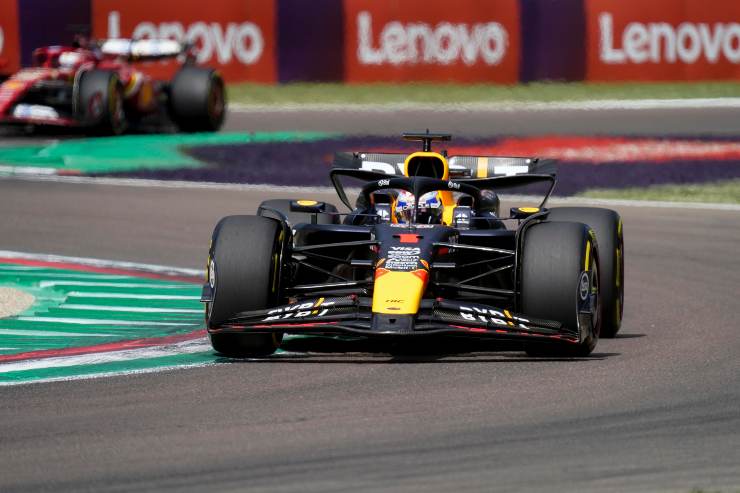 Max Verstappen alla Ferrari