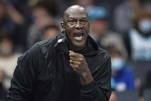 Niente scambio tra Bulls e Lakers: colpa di Jordan