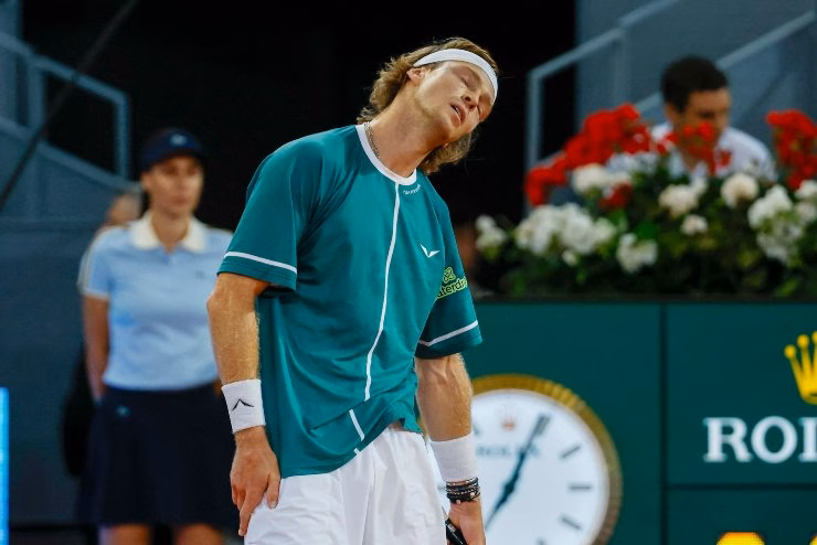 Rublev ricovero ospedale tonsillite