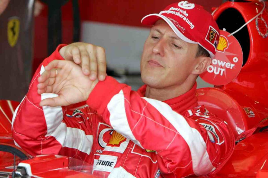 Schumacher spinge fuori pista Frentzen