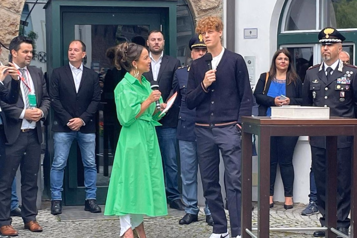 Lacrime per Jannik Sinner: l'iniziativa è stata bellissima