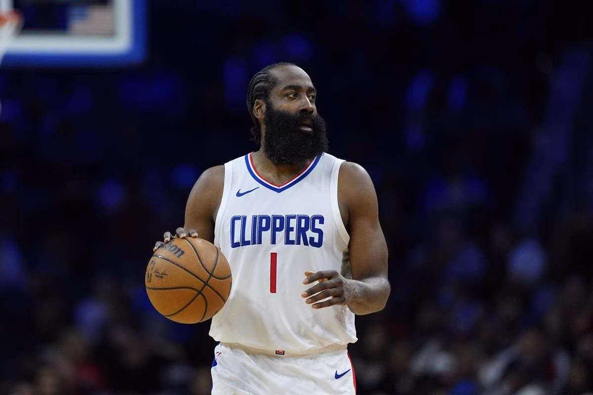 Harden e Valanciunas nel mirino per i Lakers
