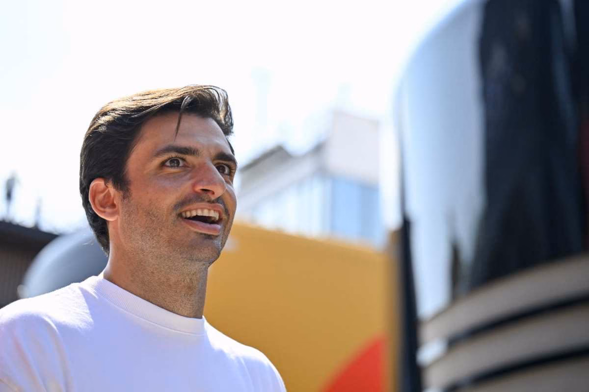 Carlos Sainz firma richiesta accettata