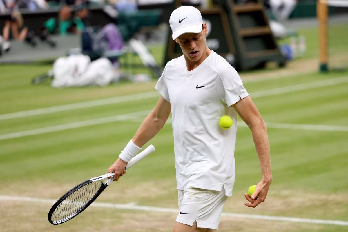 Sinner, i tifosi tremano: salta le Olimpiadi?