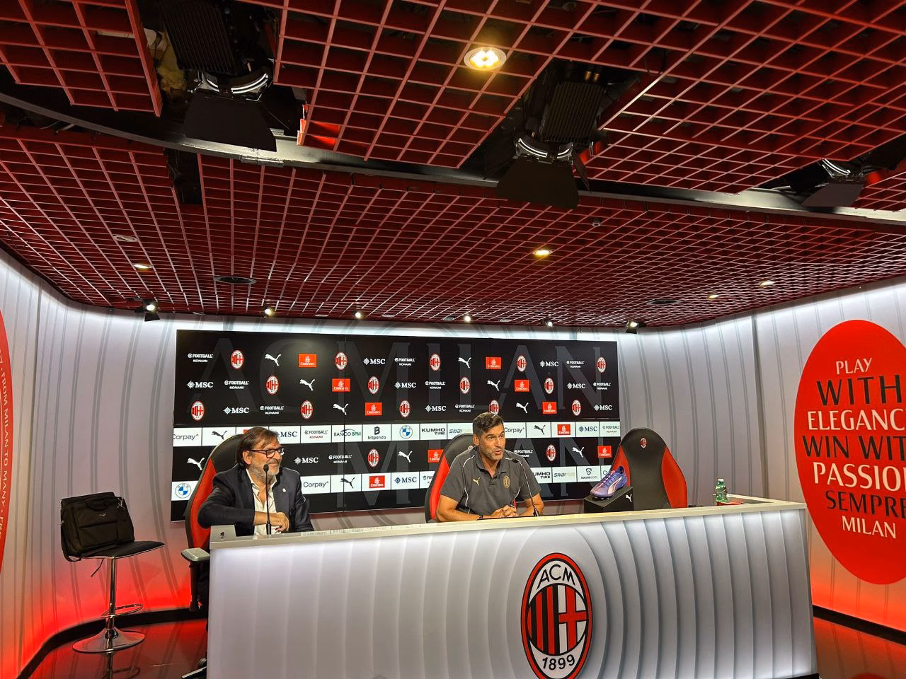 Milan, Fonseca in conferenza stampa