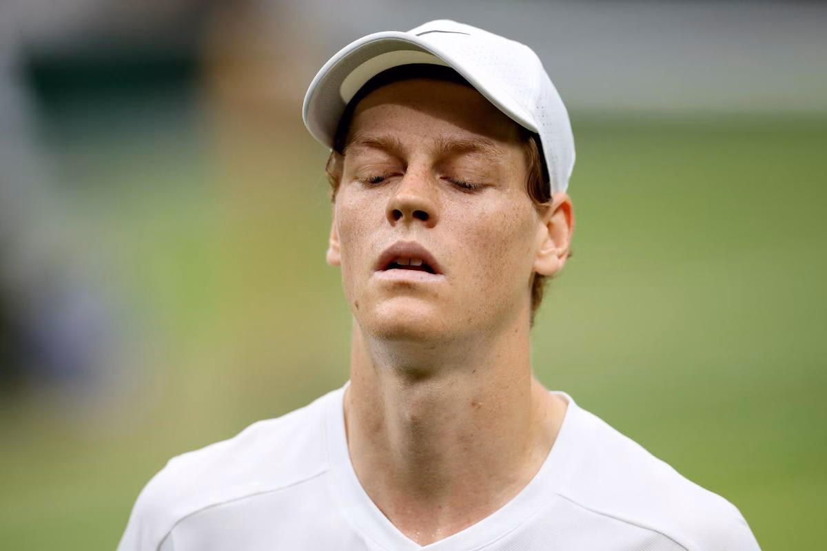 Allarme Sinner gesto