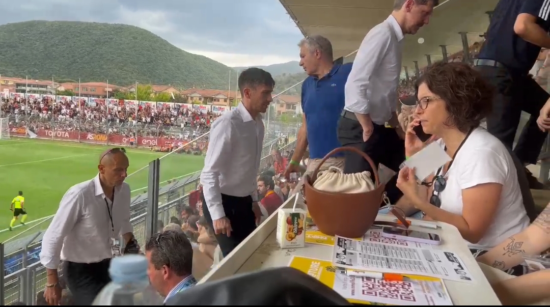 VIDEO – Roma-Olympiacos, Ghisolfi in tribuna stampa