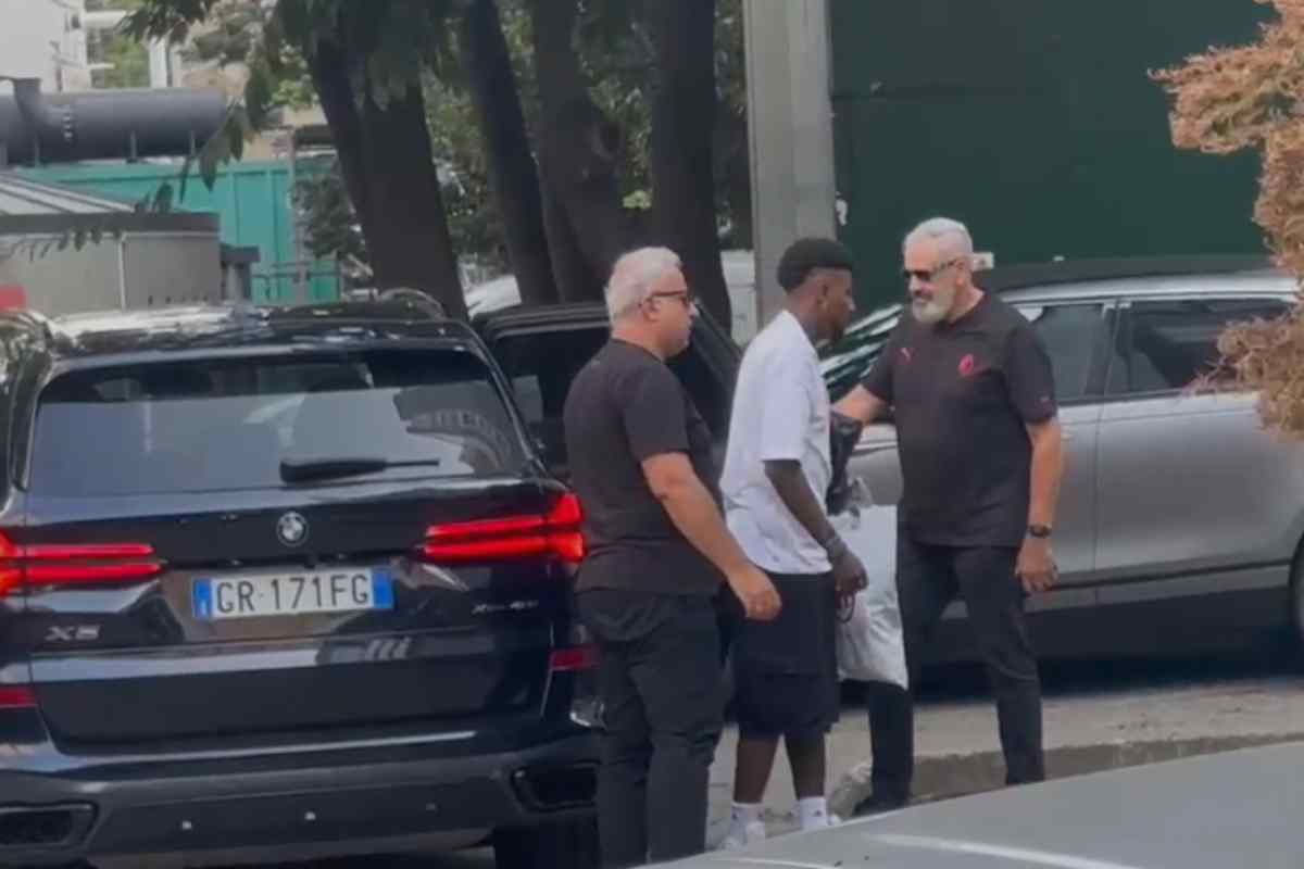 VIDEO| Milan, visite mediche per Emerson Royal