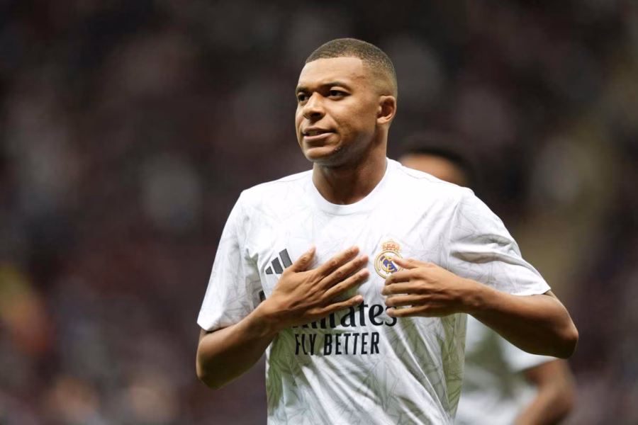 Mbappé strepitoso: vince anche la Scarpa d'oro