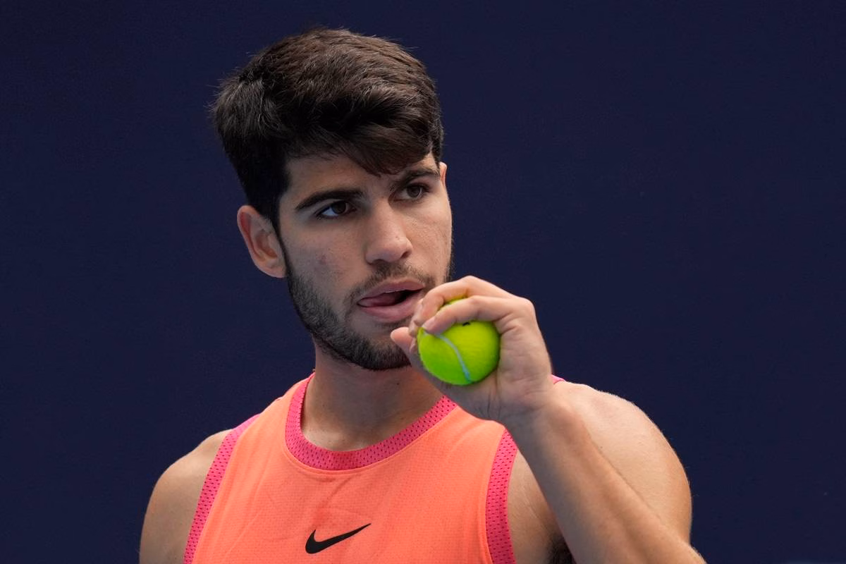 Carlos Alcaraz fa dietrofront: ecco perché può essere un vantaggio per Jannik Sinner