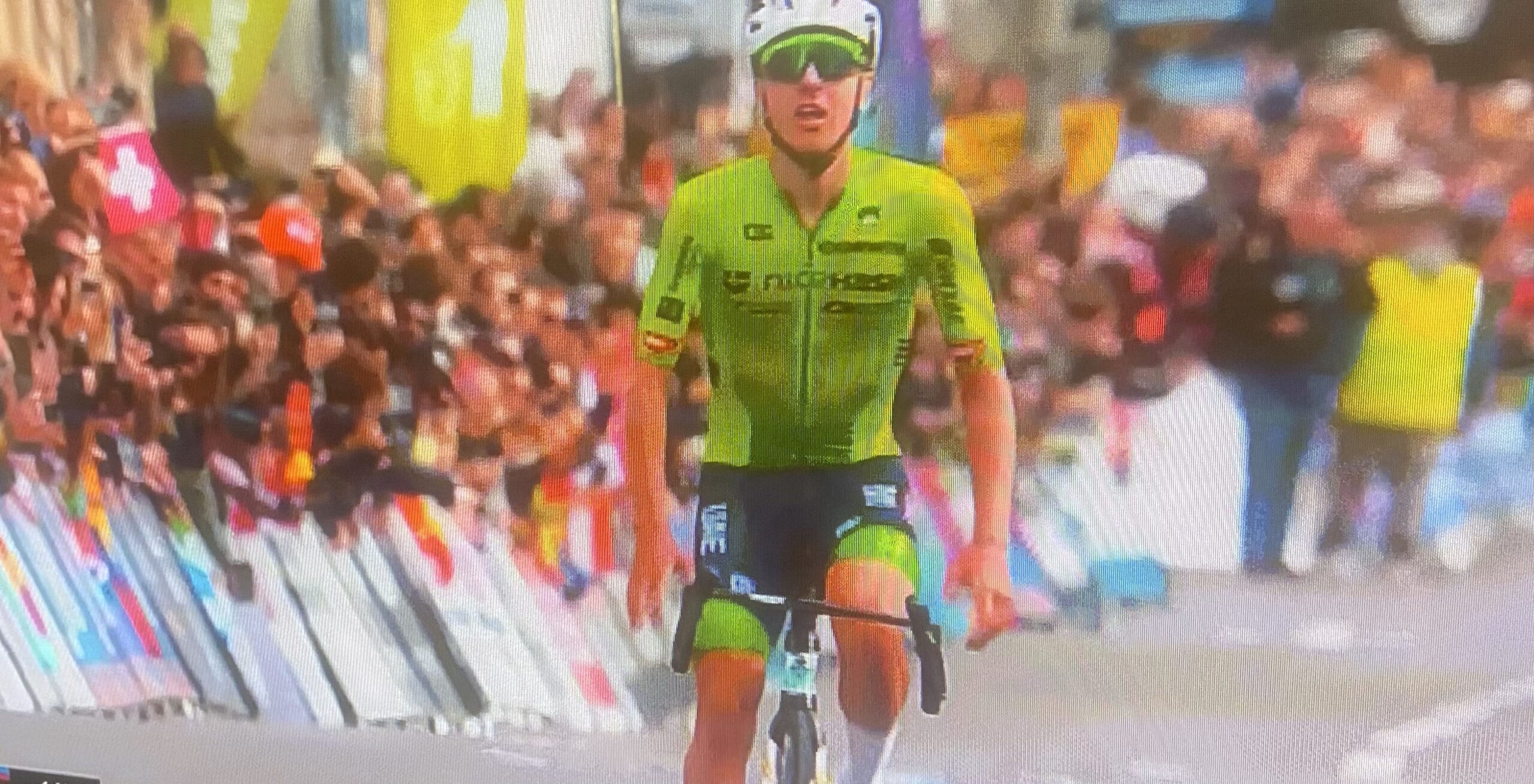 Pogacar, l’assolo del più grande: è campione del mondo dopo una fuga di 100 km