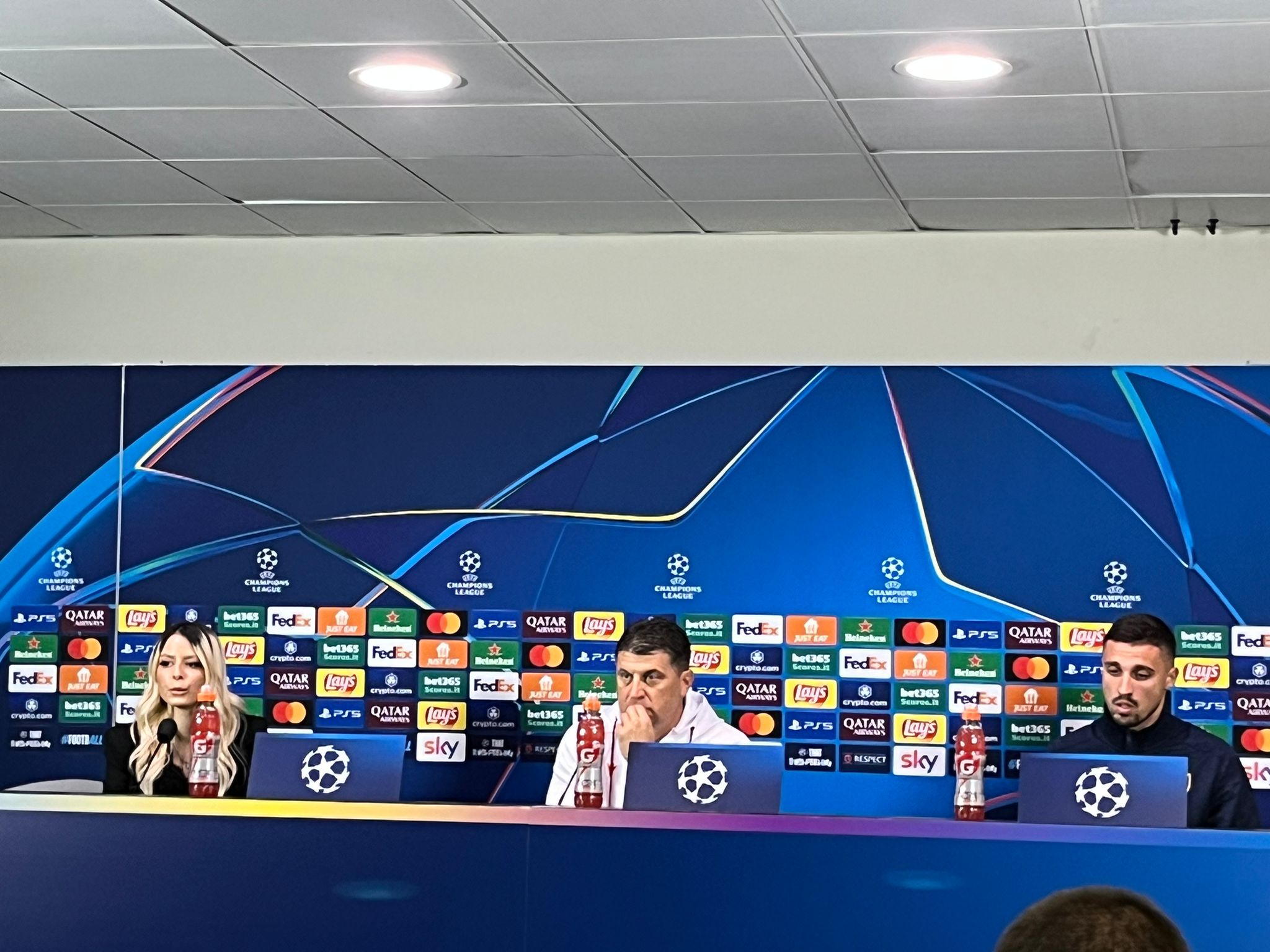 Stella Rossa, Krunic: “Sono rimasto milanista, non ho ricevuto messaggi dai miei ex compagni”