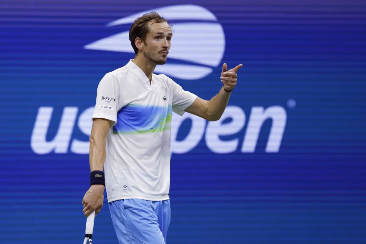 Medvedev si 'dimentica' di Sinner