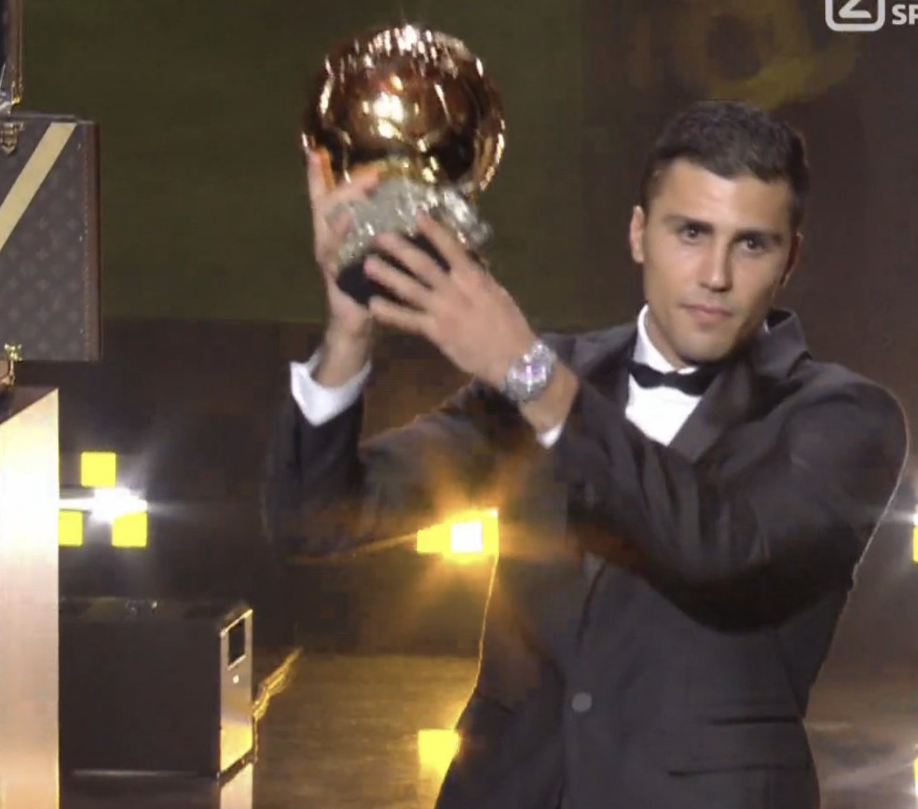 Pallone d’oro, vince Rodri: sul podio Vinicius e Bellingham, Lautaro 7°