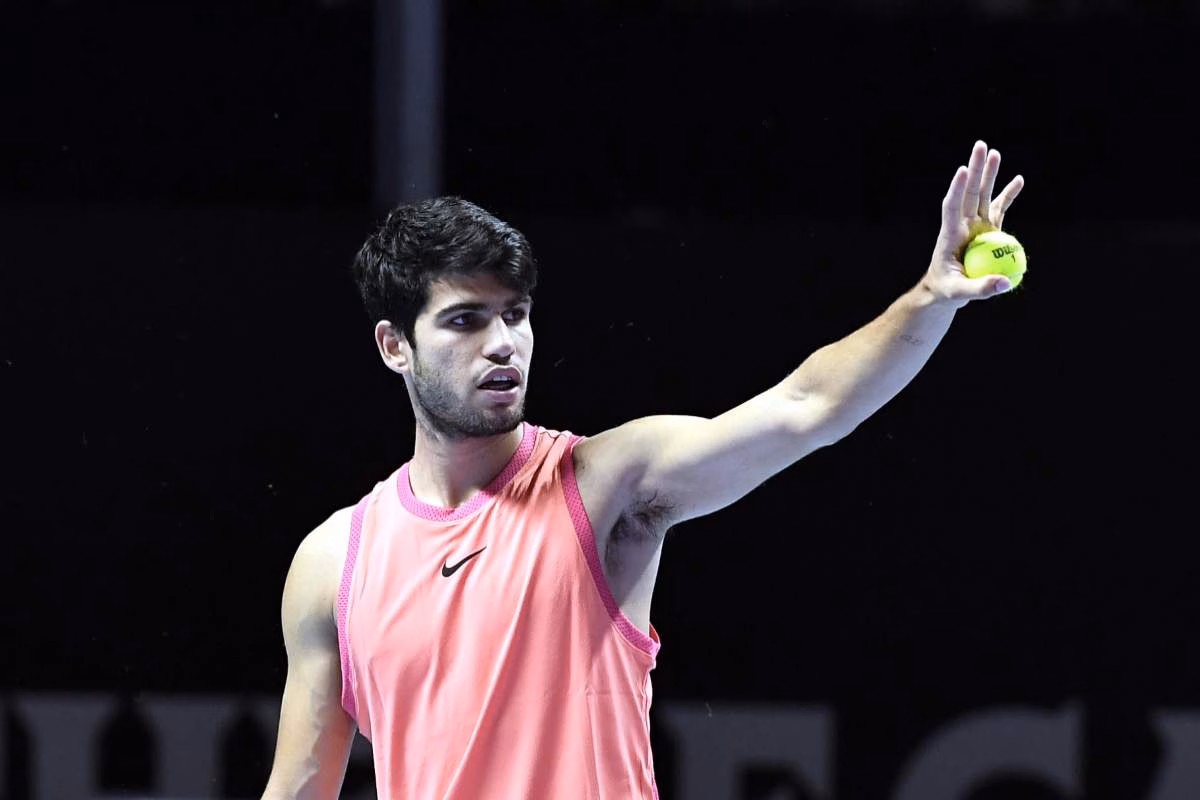 Carlos Alcaraz in un match