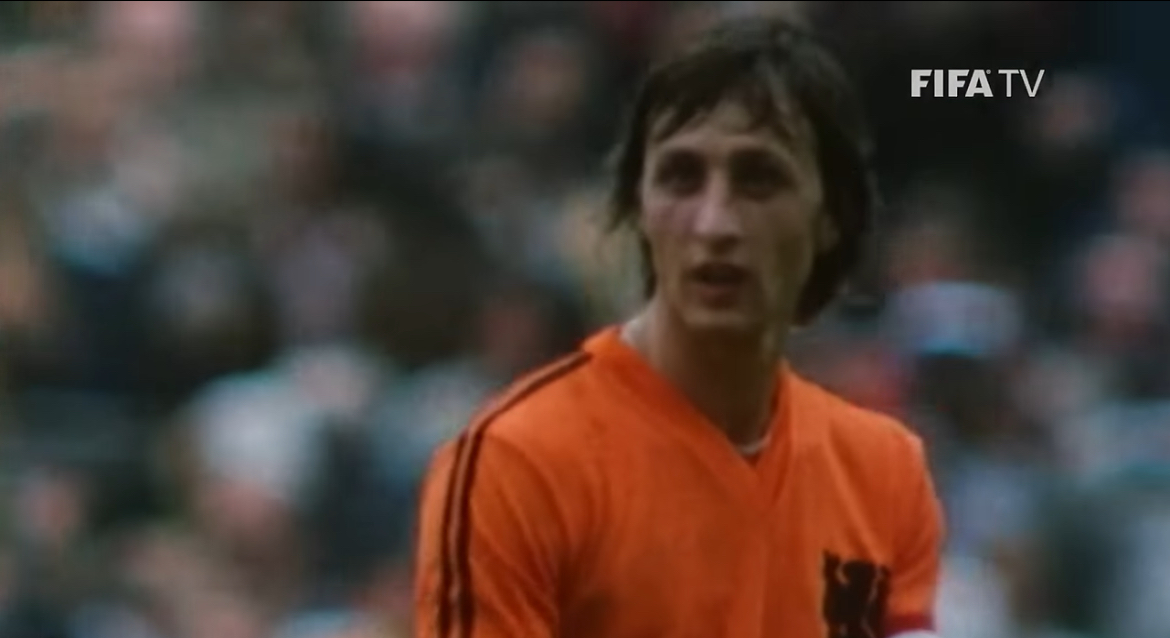 CALCIOMERCATO E BUSINESS: la storia di quando l’acquisto di Johan Cruijff si rivelò una strategia di marketing disastrosa