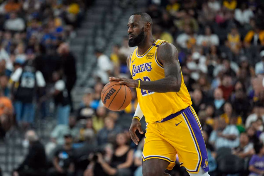 LeBron pronto a cambiare squadra