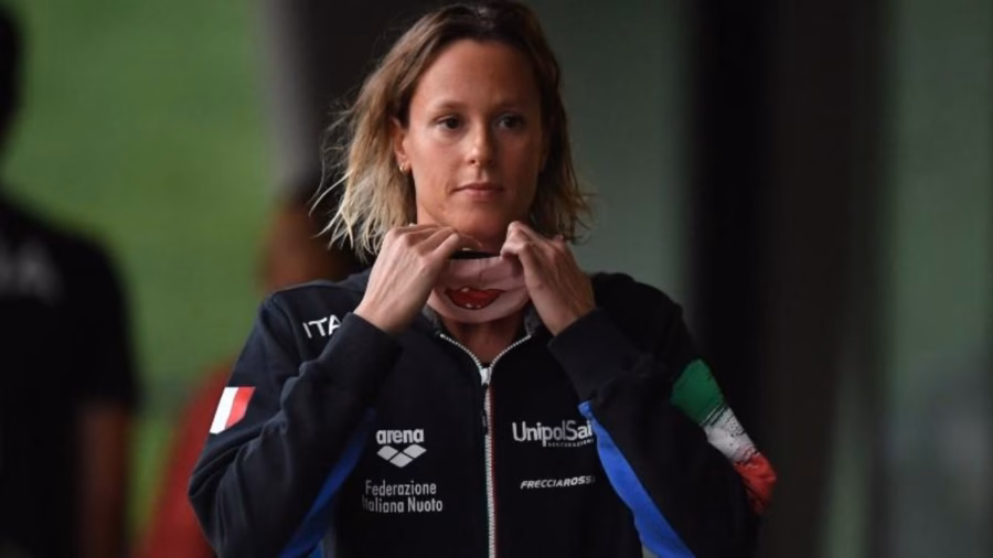 Federica Pellegrini con la tuta della Nazionale (FIN)