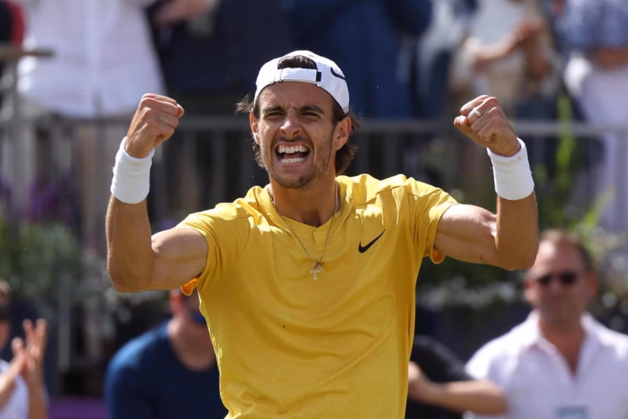Musetti esulta dopo una vittoria Tennis