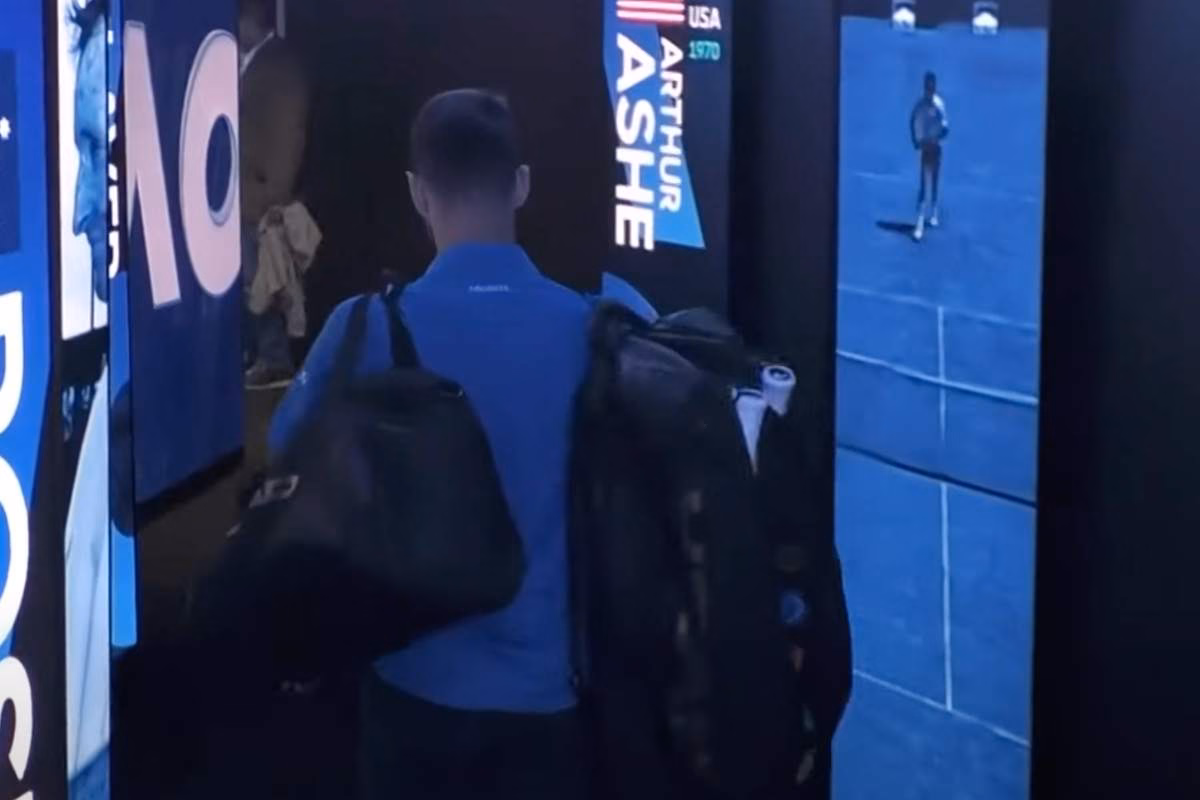 Djokovic nel tunnel della Rod LAver