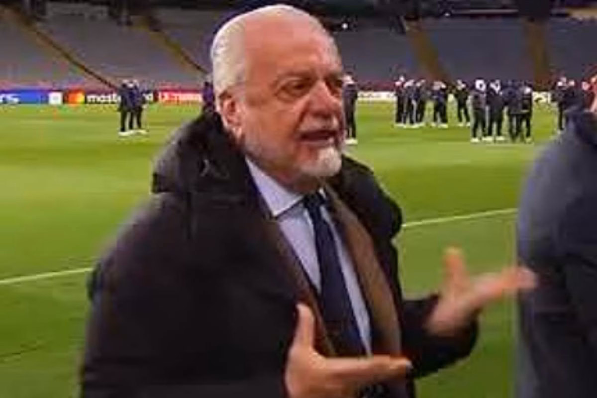 De Laurentiis a bordo campo