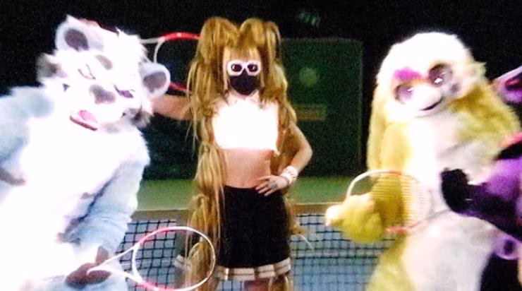 Video "Sinner", la canzone di Myss Keta