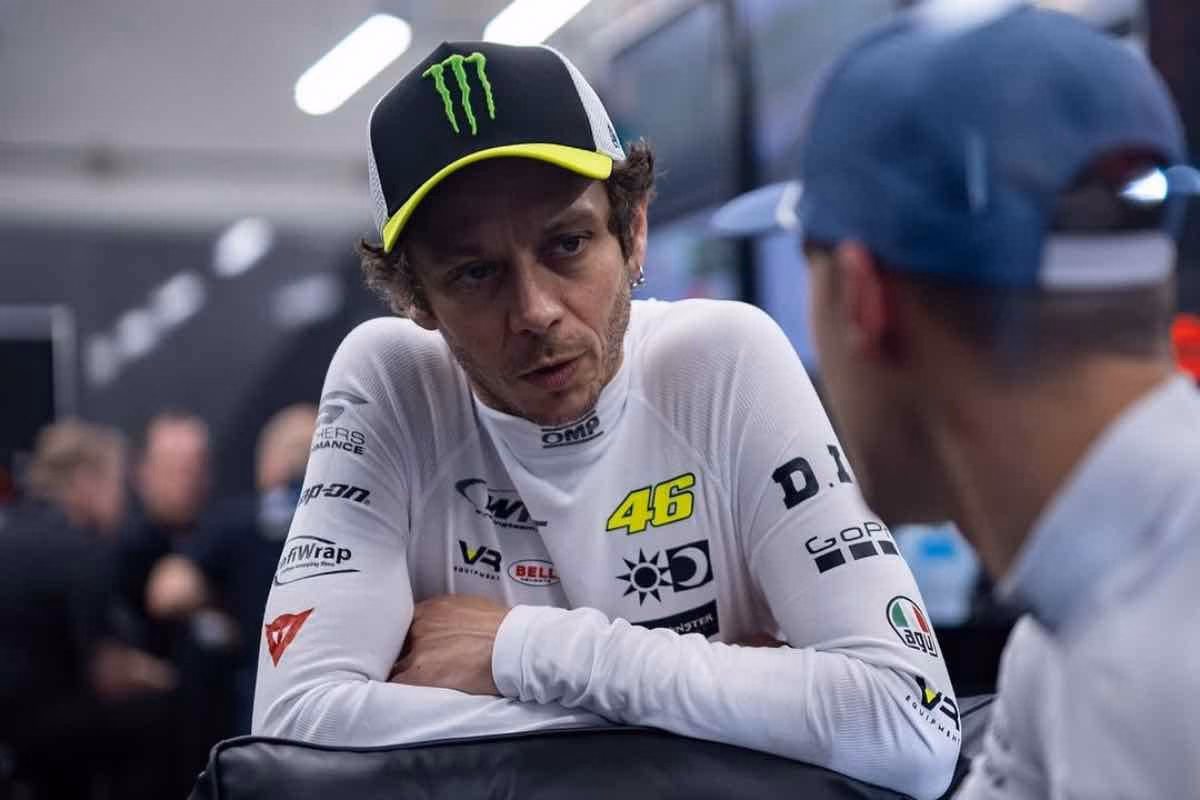 Valentino Rossi nei box