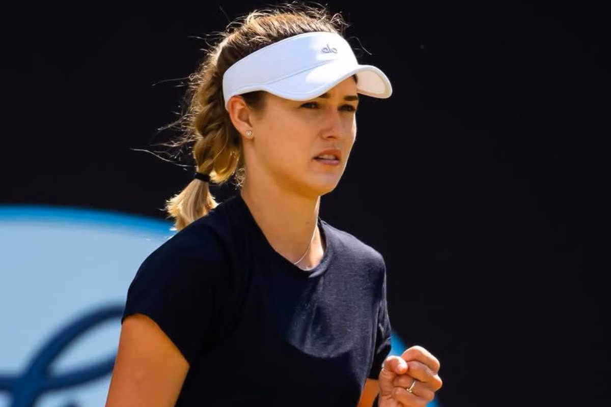 Anna Kalinskaya stringe il pugno dopo un punto 