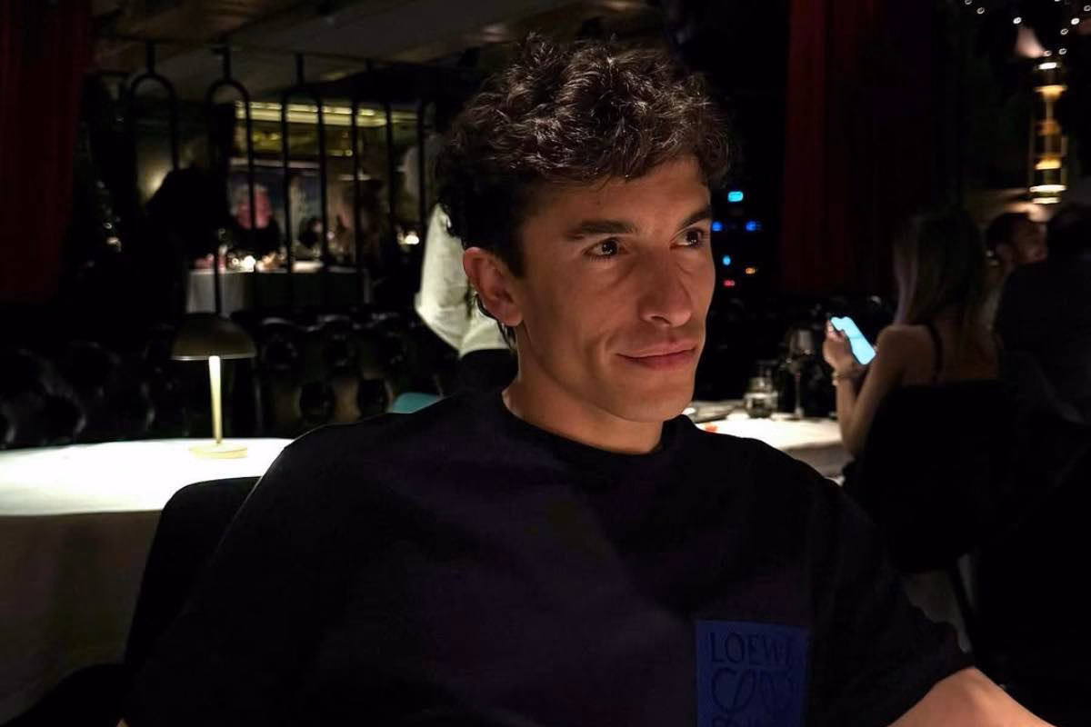 Marc Marquez in un ristorante