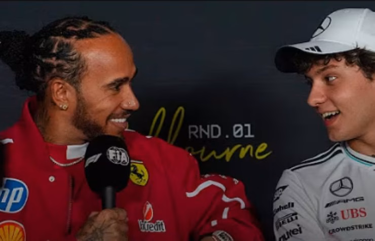 Antonelli con Hamilton dopo un Gran premio