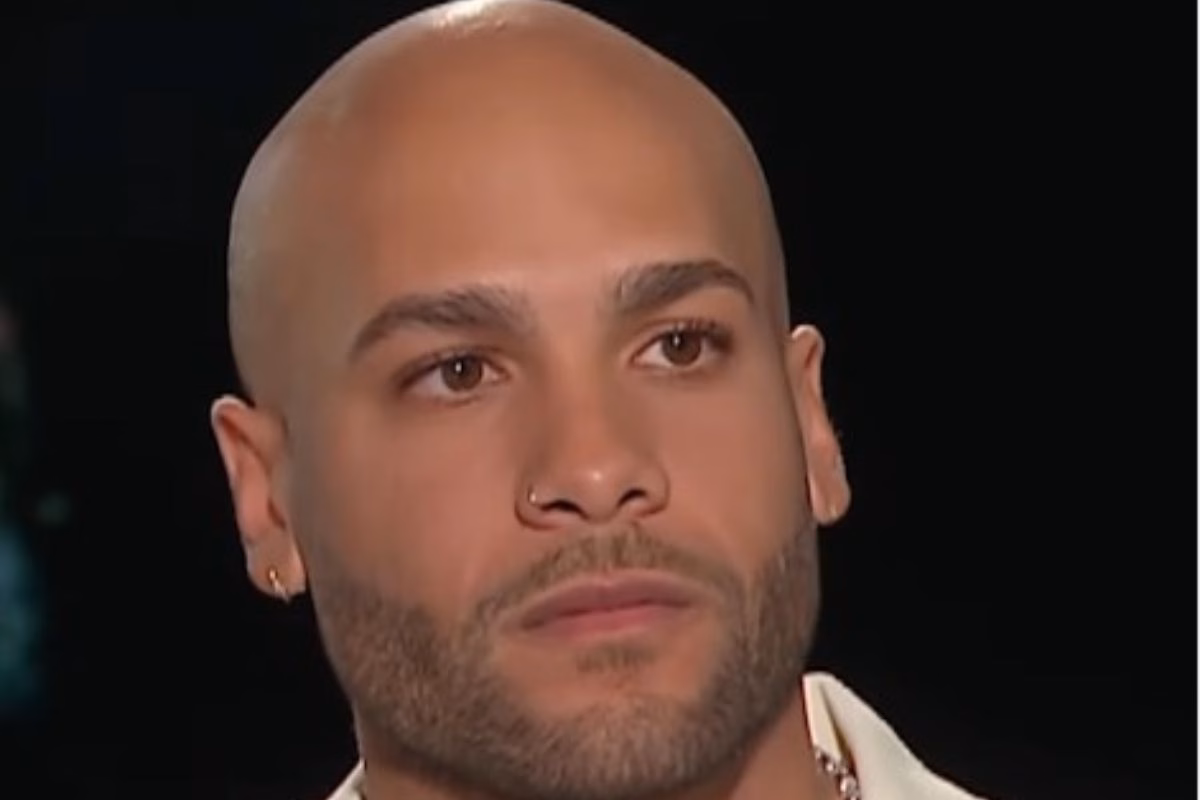 Marcell Jacobs in primo piano durante l'intervista a Belve 