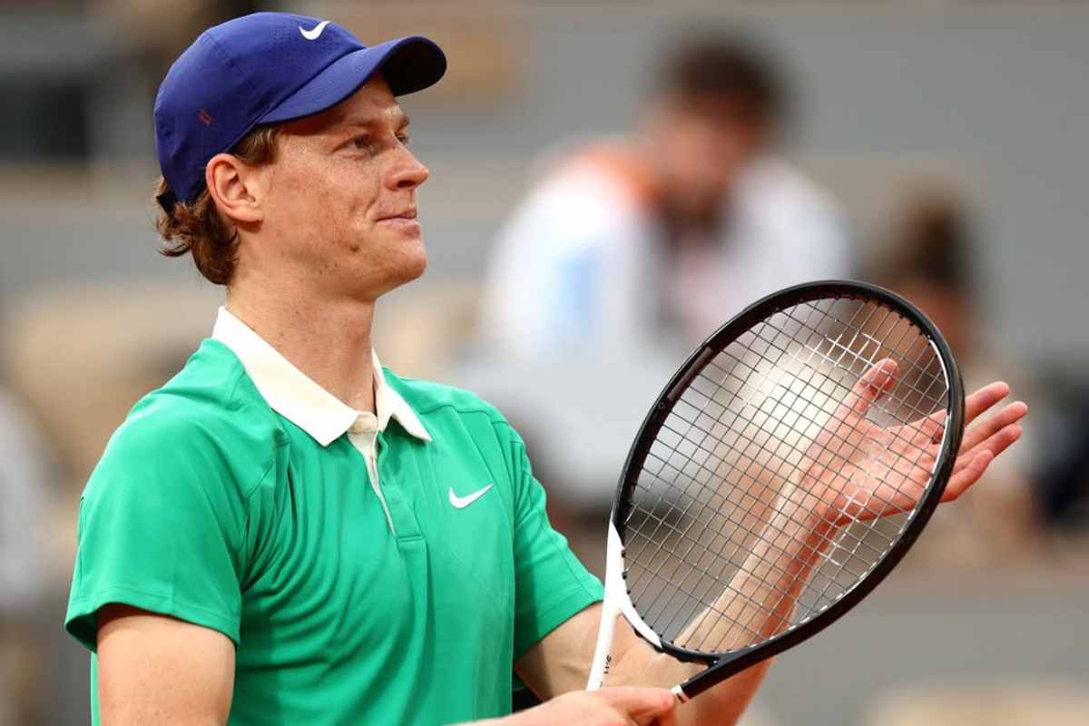 Jannik Sinner abbraccio Wimbledon