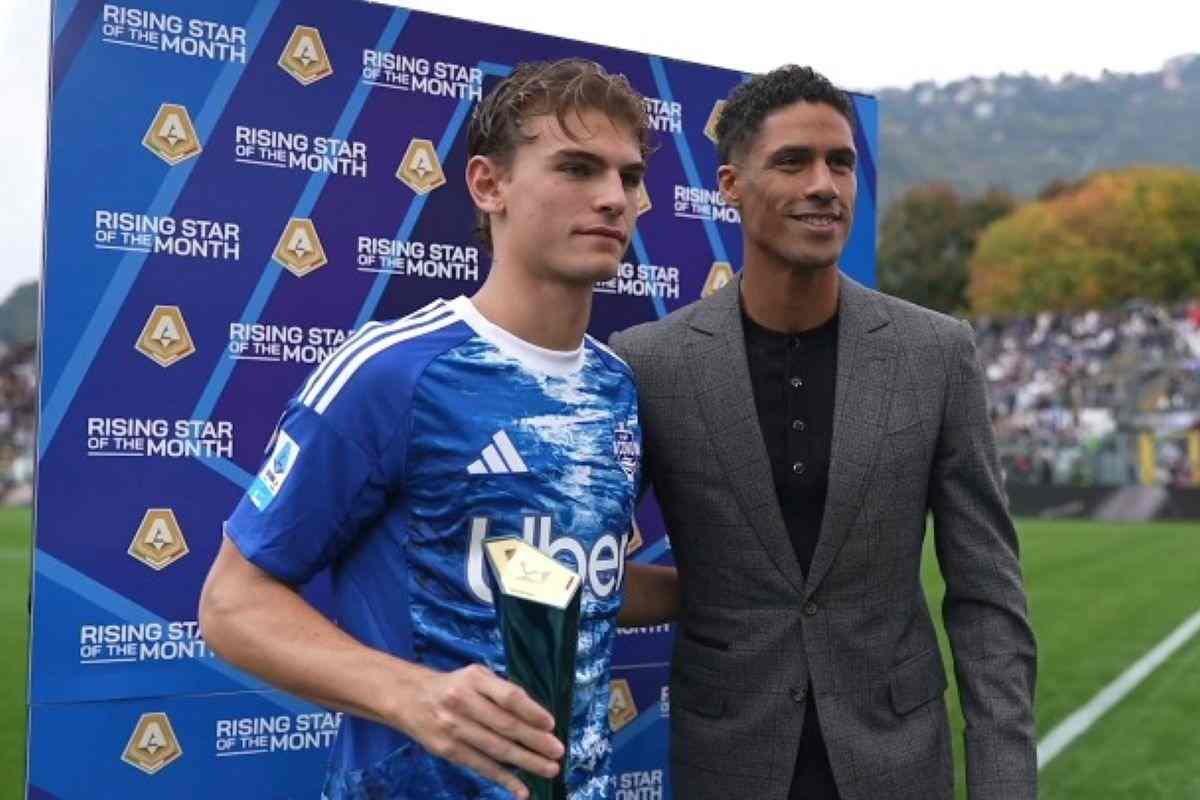 Nico Paz, centrocampista Como